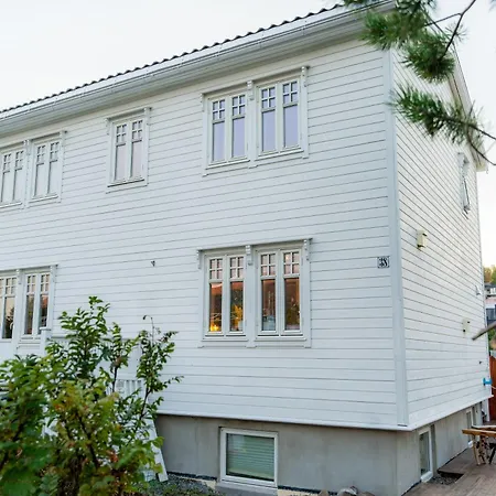 Vila Aurora - Parking - Near Centrum *