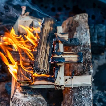 Aurora - Parking - Near Centrum