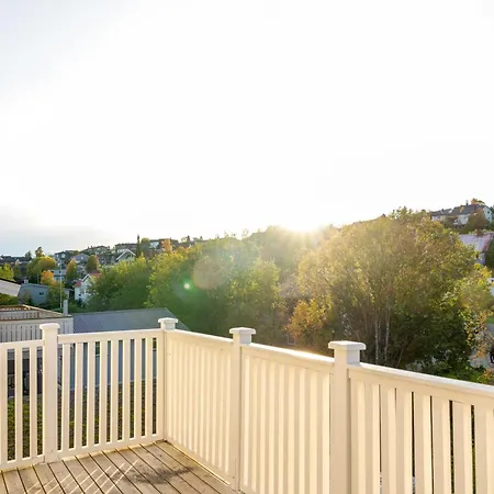 Aurora - Parking - Near Centrum