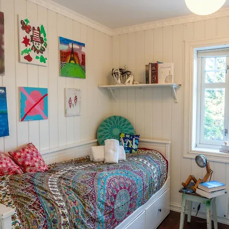 Aurora - Parking - Near Centrum Vila