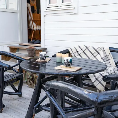 Aurora - Parking - Near Centrum Vila