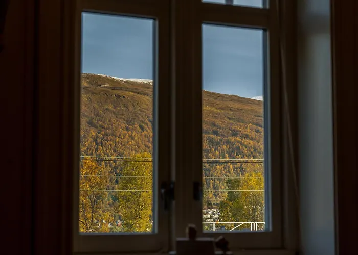 Aurora - Parking - Near Centrum *